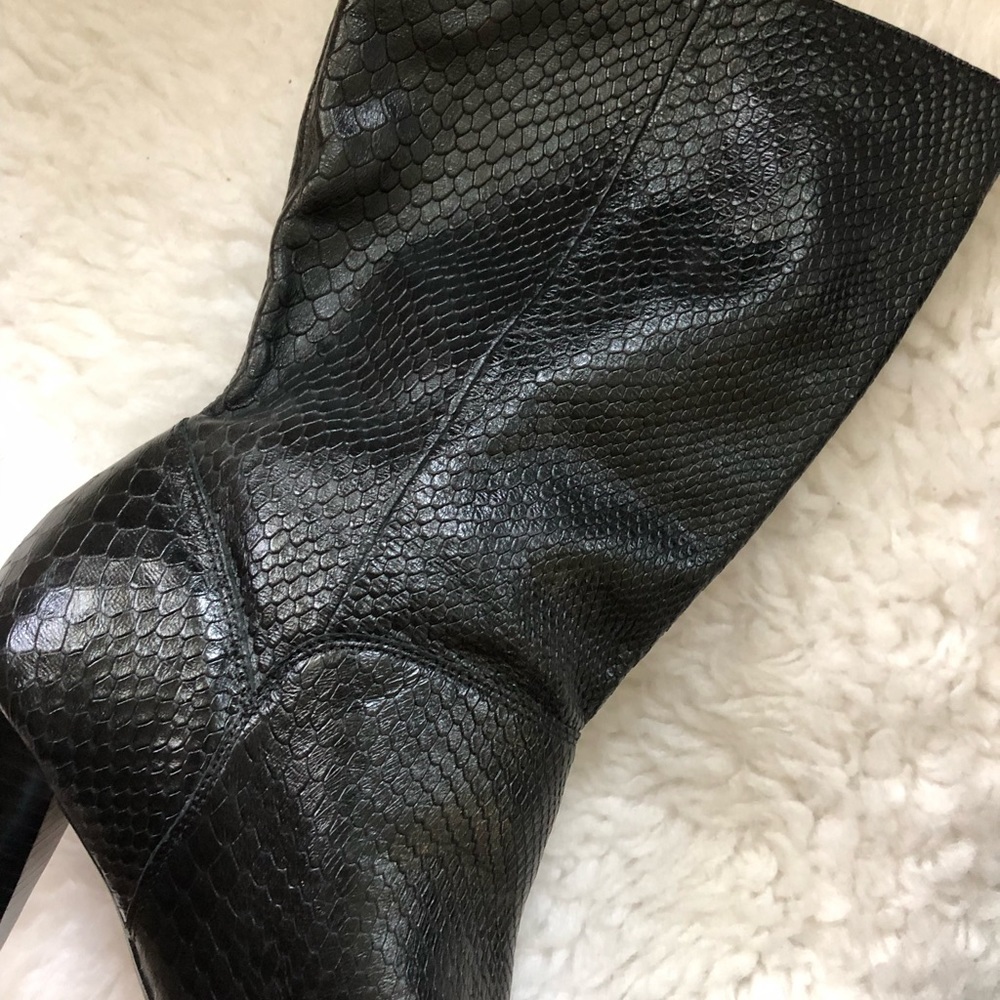Cole Haan Ranch Pull on Leather Boots - Picture 4 of 6